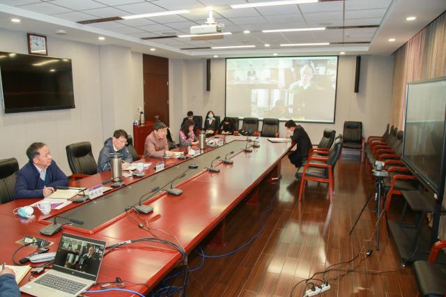 学校高精尖创新中心召开2020年度第一次主任工作会议